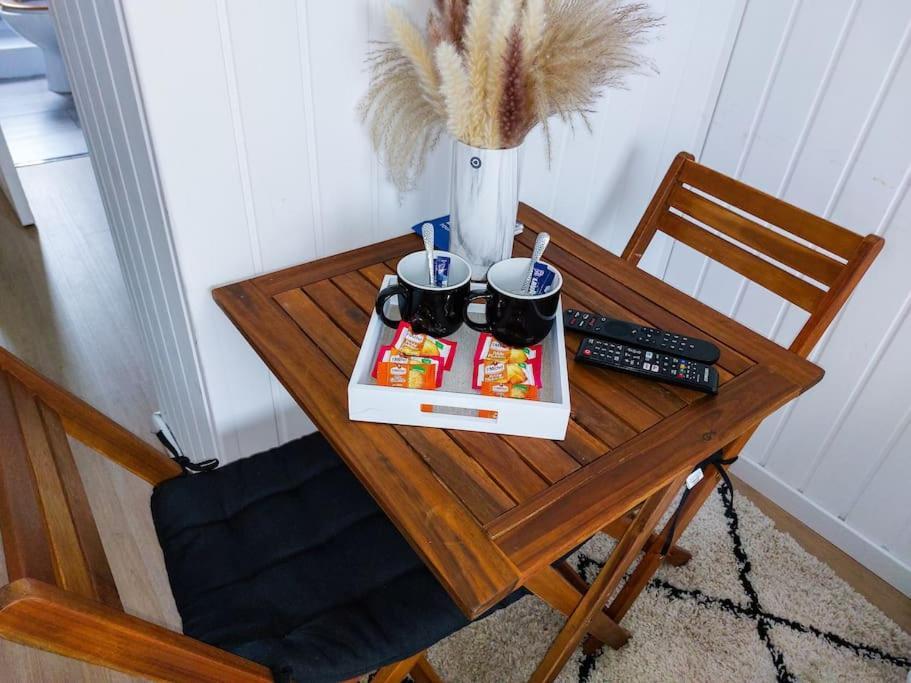 Le Sympathique - Petit Dejeuner, Netflix, Jacuzzi Ruan Exterior foto